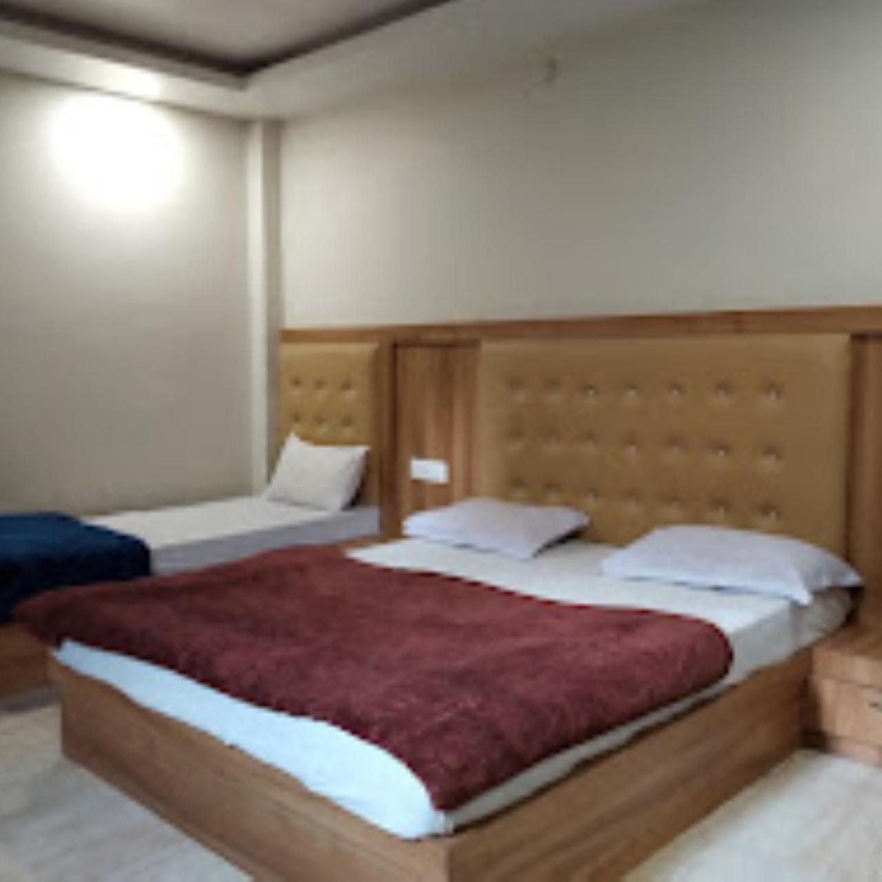 New Kumar Hotel & Banquet Lucknow Eksteriør billede